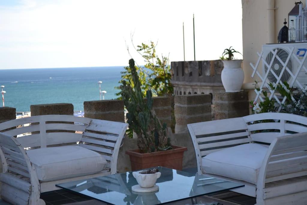ساليرنو B&B Charming House المظهر الخارجي الصورة